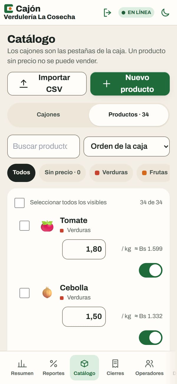 Catálogo en el teléfono del dueño: productos con su ilustración, precio por kilo y su equivalente en bolívares.