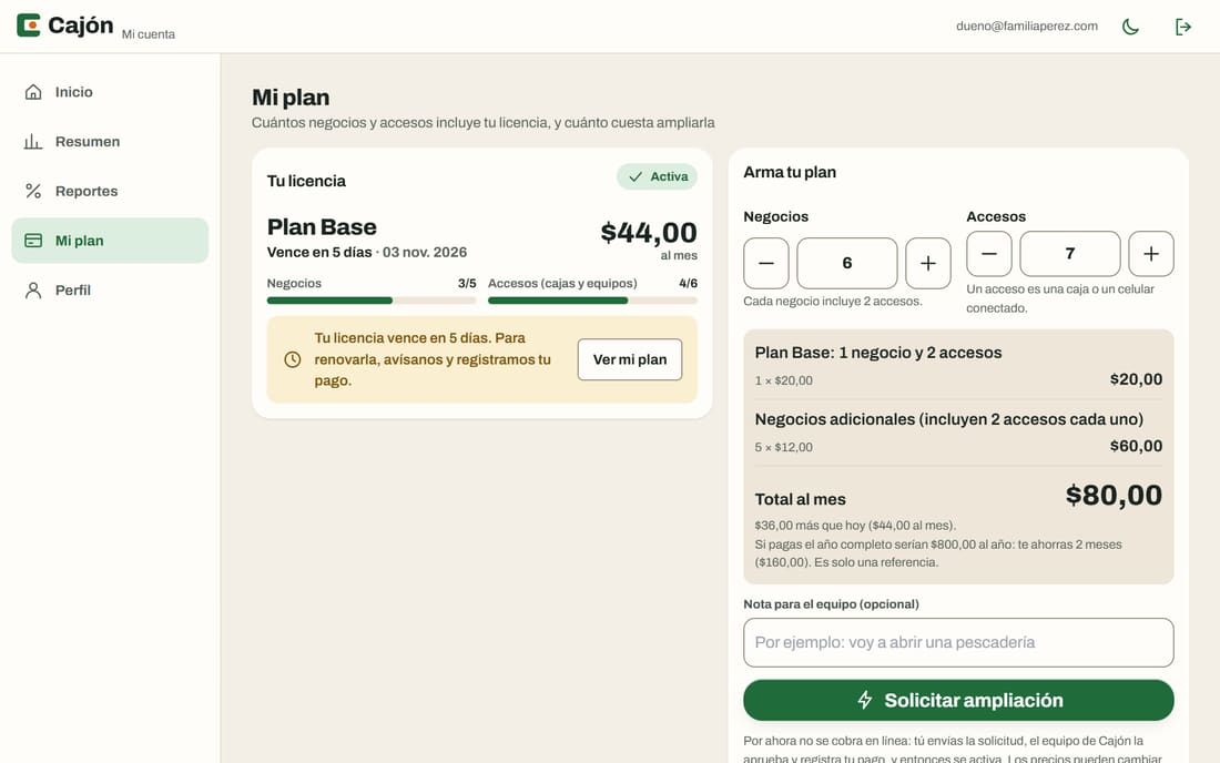 Mi plan en el portal: la licencia con sus negocios y accesos usados, y el cotizador donde se elige cuántos negocios y accesos se quieren y se ve el precio mensual estimado.